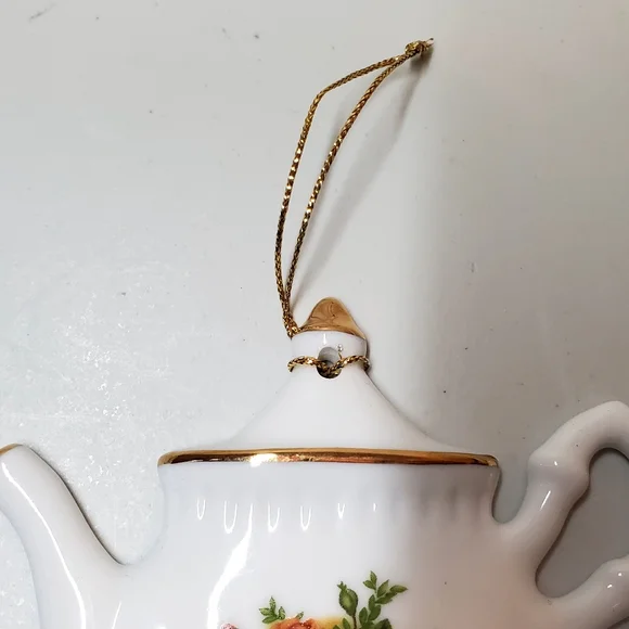 Royal Albert Teapot Ornament - Picture 4 of 9